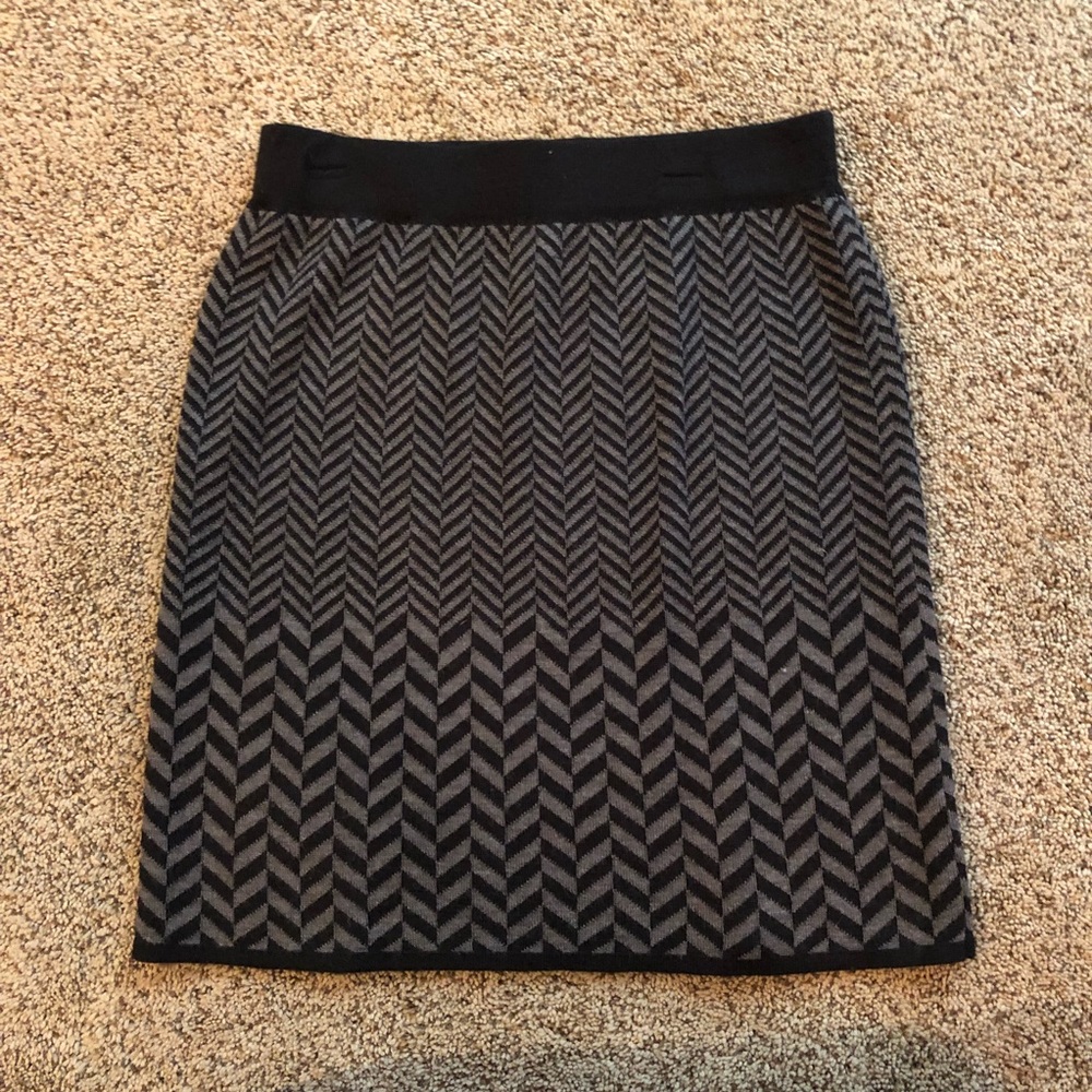 NWT! Kenaf pencil skirt! 20 in from top to bottom!